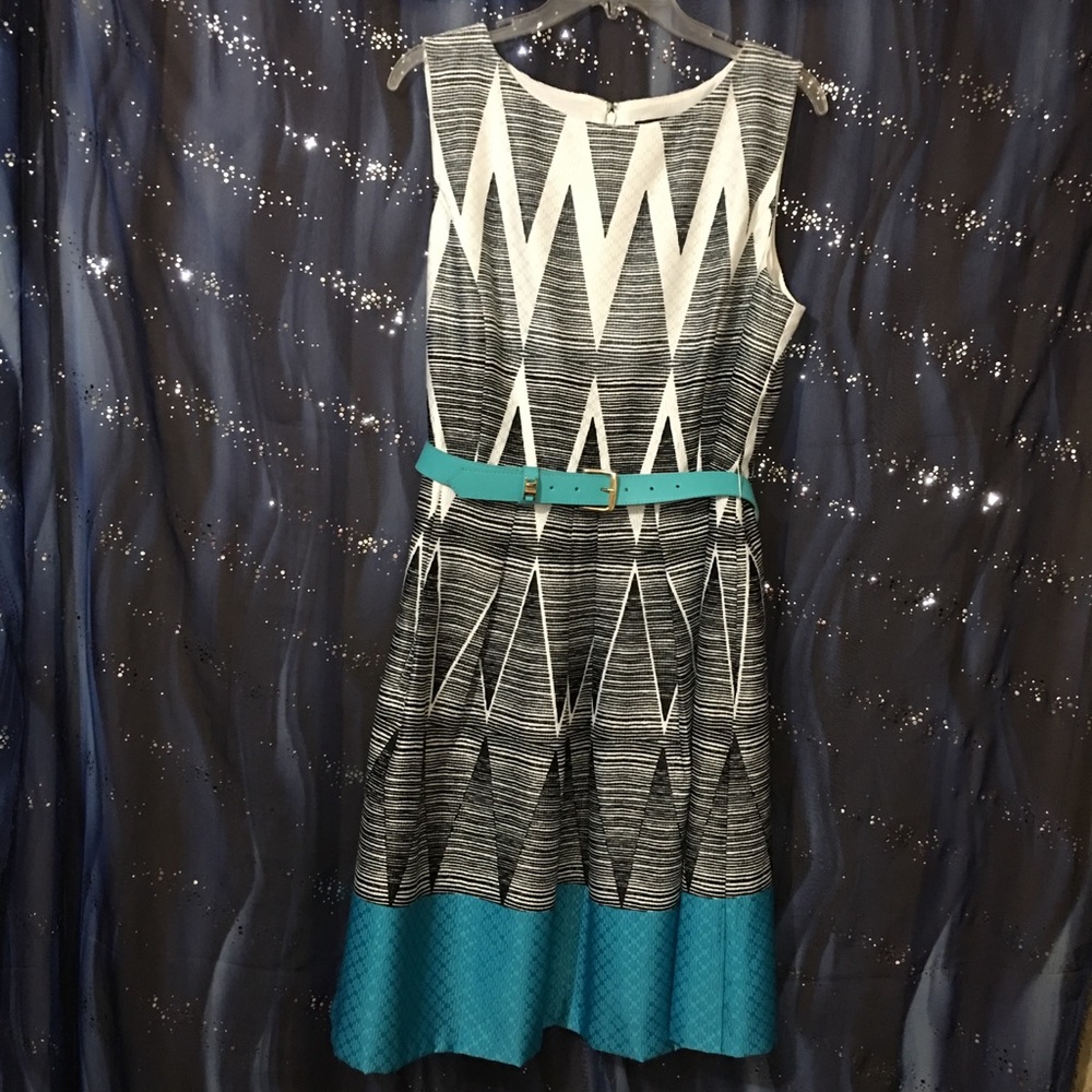 NWOT Tahari by Arthur Levine